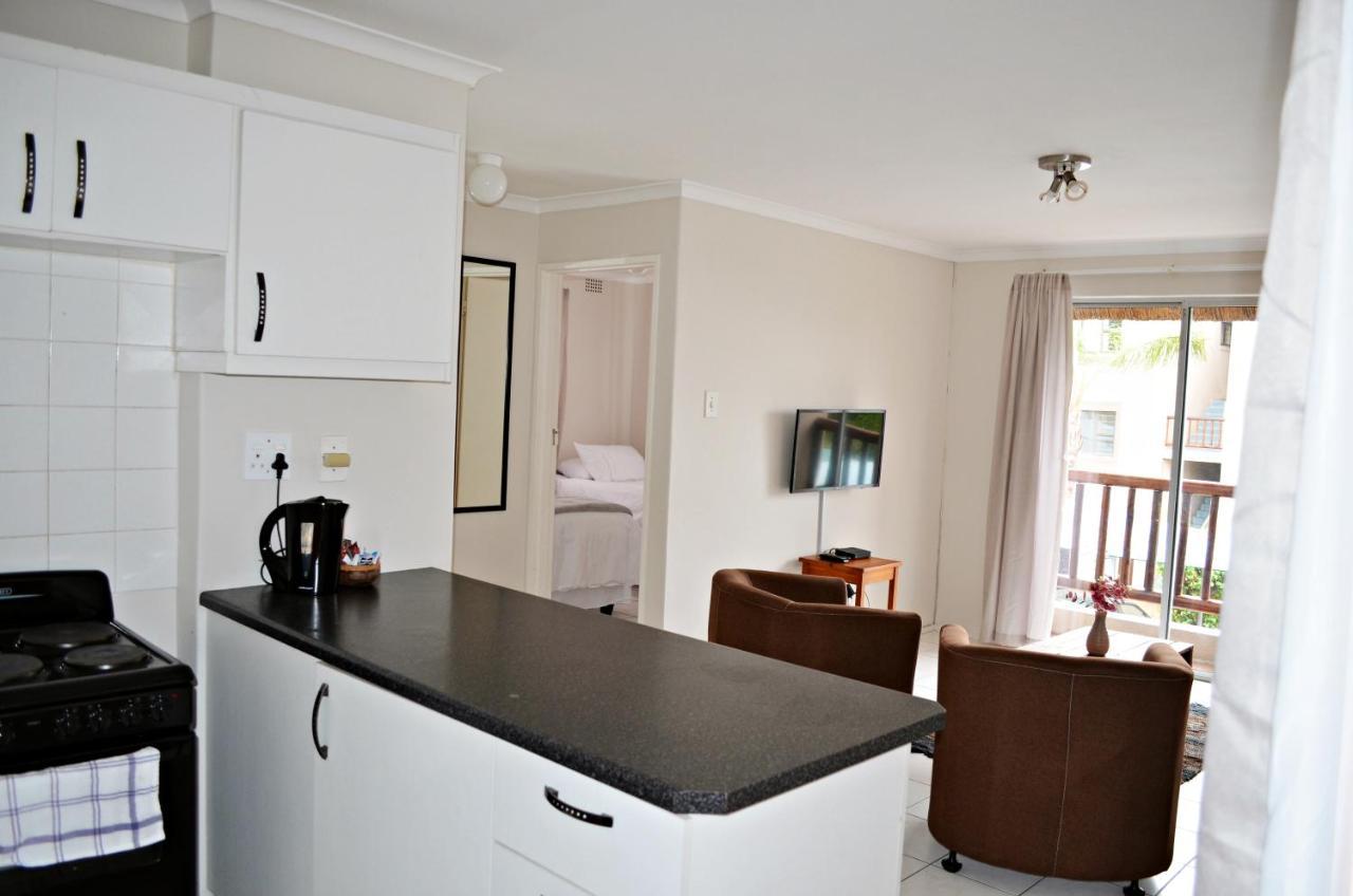 Broadway Self Catering Apartments Дурбанвиль Экстерьер фото