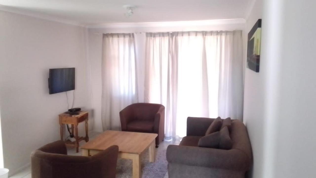 Broadway Self Catering Apartments Дурбанвиль Экстерьер фото