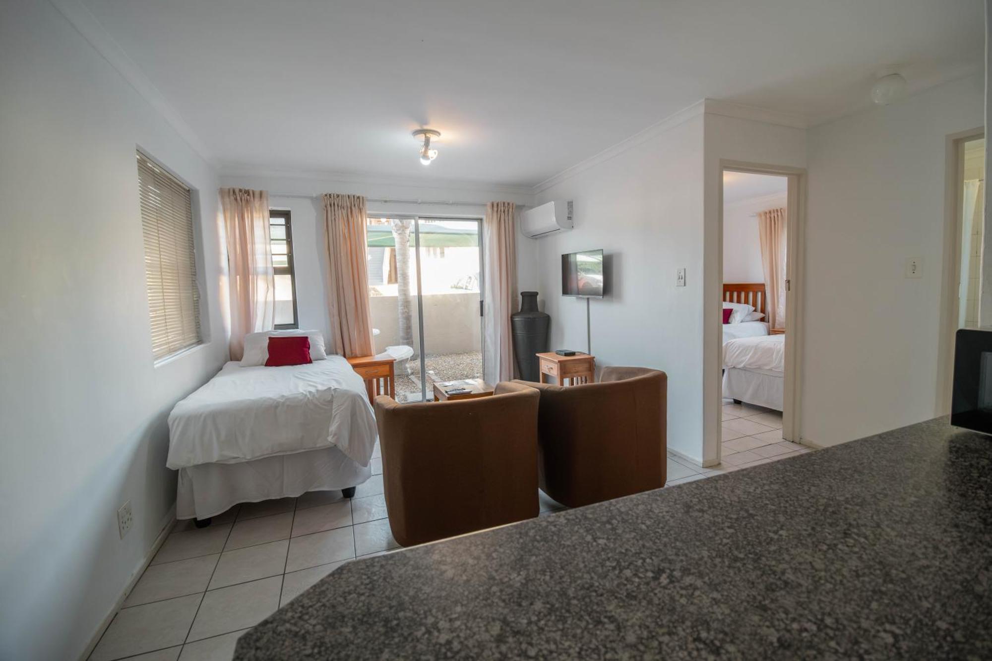 Broadway Self Catering Apartments Дурбанвиль Экстерьер фото