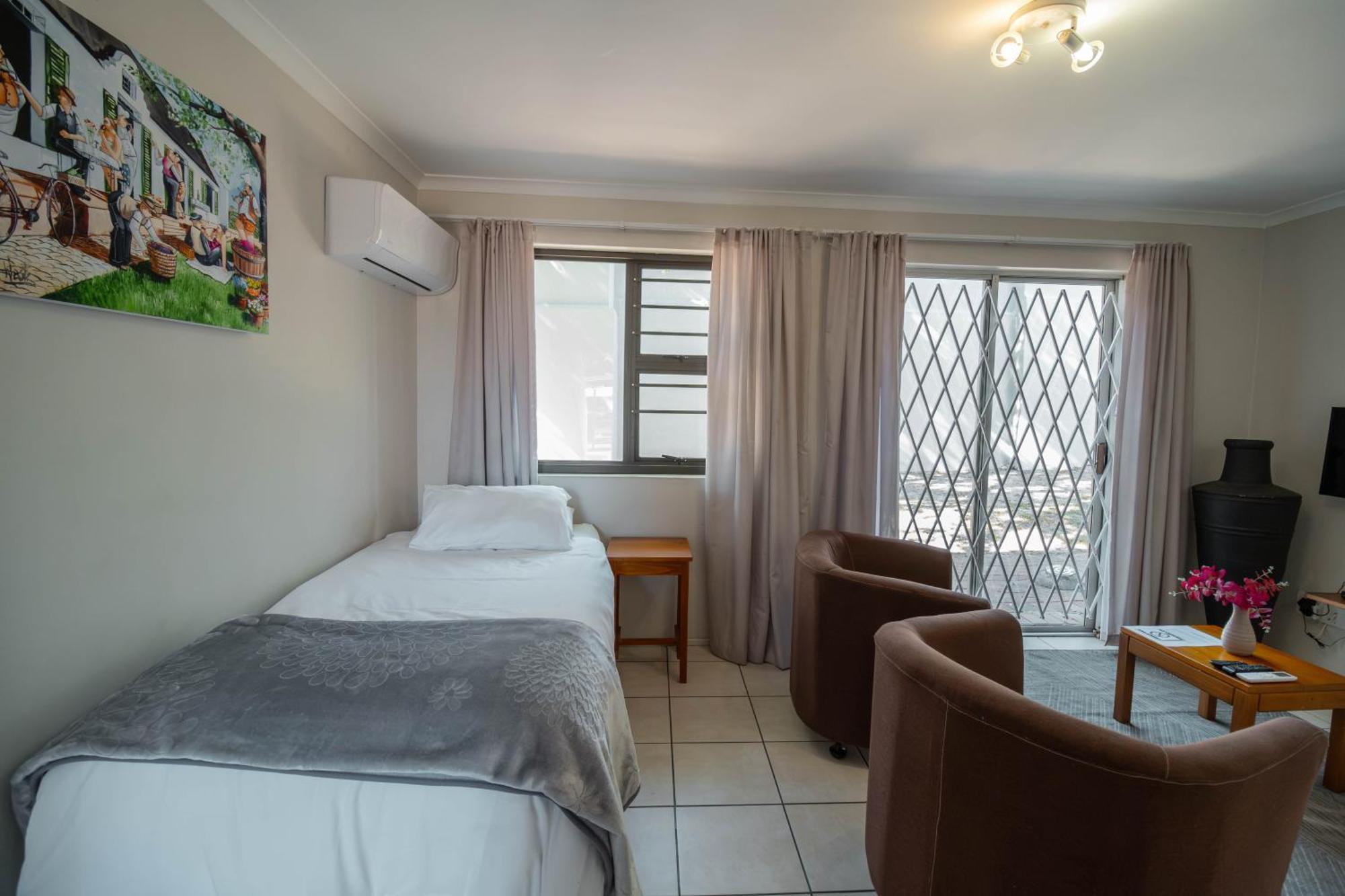 Broadway Self Catering Apartments Дурбанвиль Экстерьер фото