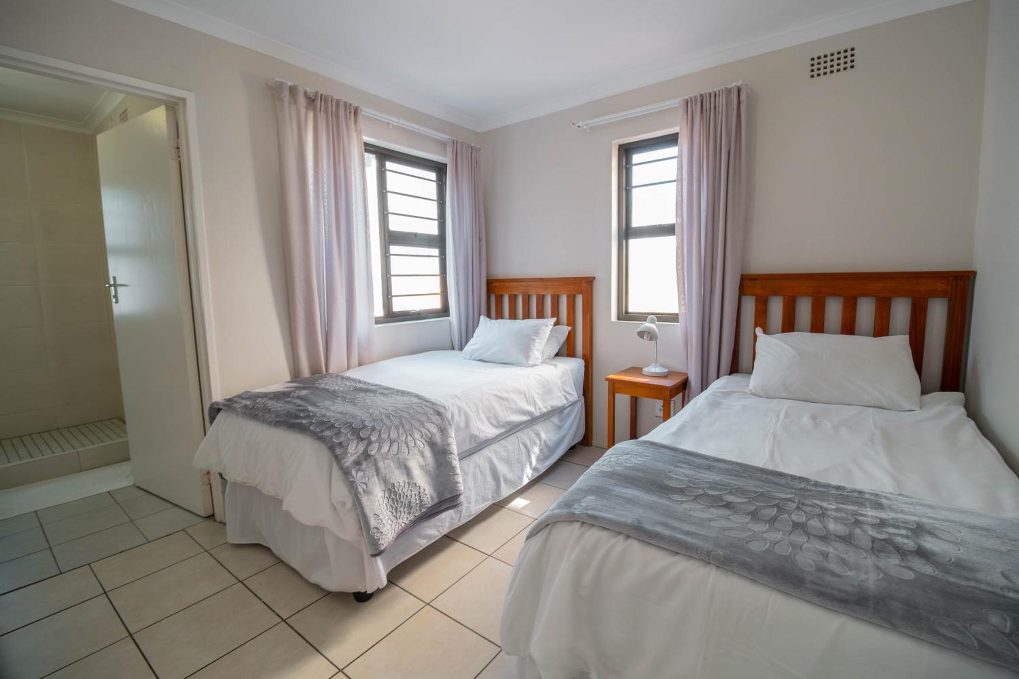 Broadway Self Catering Apartments Дурбанвиль Экстерьер фото